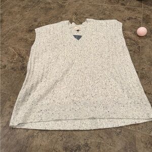 🥪Universal Thread Speckled Knit Sweater